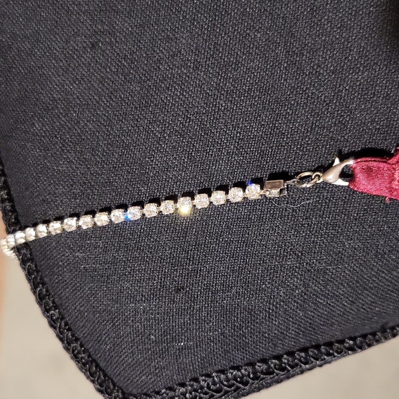 Silky camisole - SHEIN - burgundy- small - Picture 4 of 6